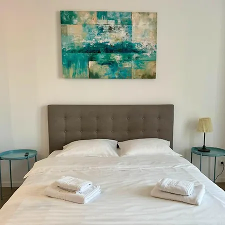 Maya Studio-onix Blue With Private Parking, Mamaia Nord Apartament *